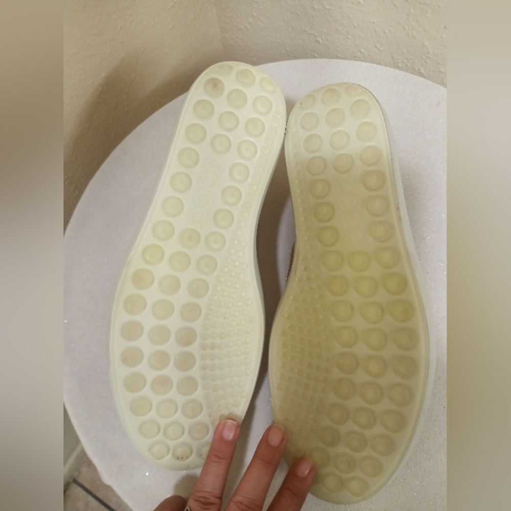 Ecco Women's Blush Woven Slip-On Sneakers - Picture 5 of 9